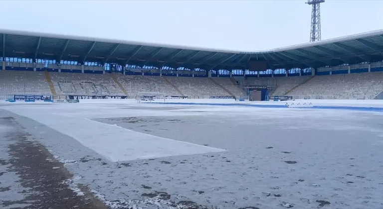 Kazım Karabekir Stadı yarınki Erzurumspor FK-Iğdır FK maçına hazır hale getiriliyor