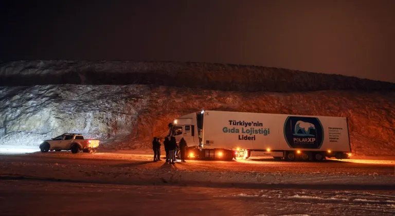 Malatya-Kayseri kara yolu kar nedeniyle ağır tonajlı araçların geçişine kapatıldı