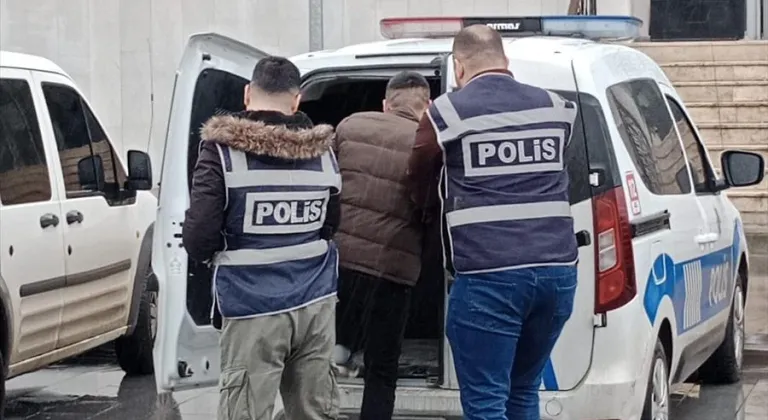 Malatya'da 9 konteynerden klima çalan zanlı tutuklandı