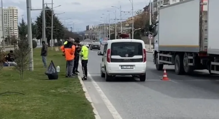 Malatya'da hafif ticari aracın çarptığı yaya ağır yaralandı