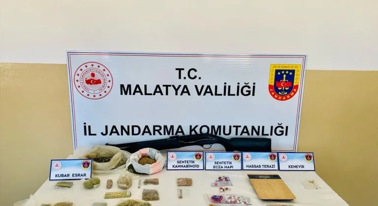 Malatya'da kaçakçılık ve uyuşturucu operasyonlarında 5 zanlı tutuklandı