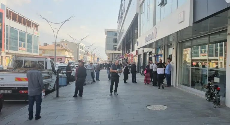 Malatya'da meydana gelen 5,9 büyüklüğündeki deprem Erzincan ve Tunceli'de de hissedildi