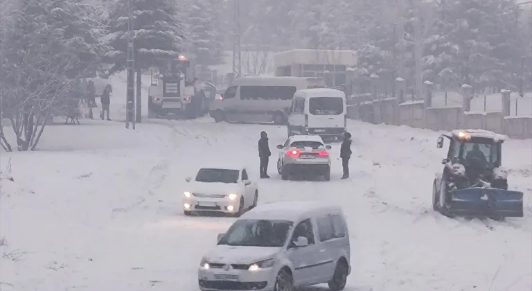 Malatya'nın 2 ilçesinde eğitime kar engeli