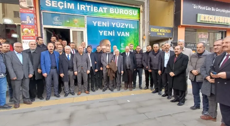 MHP Van teşkilatından AK Parti Seçim Koordinasyon Merkezine ziyaret