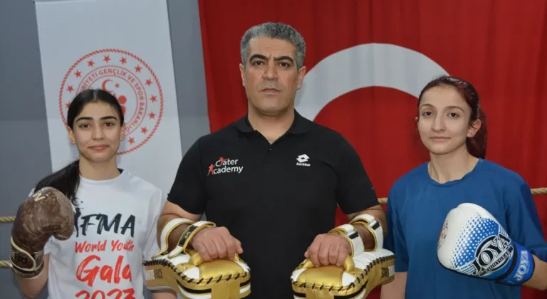 Muaythai ile kick boksta başarılarıyla öne çıkan kız kardeşlerin hedefi yeni şampiyonluklar