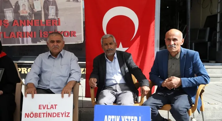 Muş'ta DEM Parti binası önünde eylem yapan aile sayısı 47'ye yükseldi