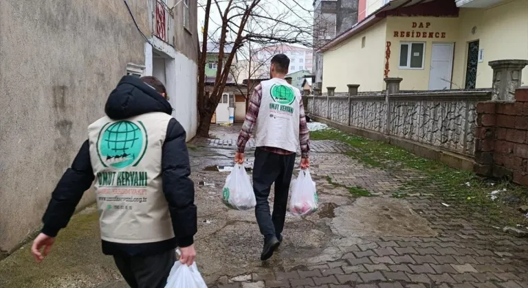 Muş'ta ihtiyaç sahiplerine gıda yardımı