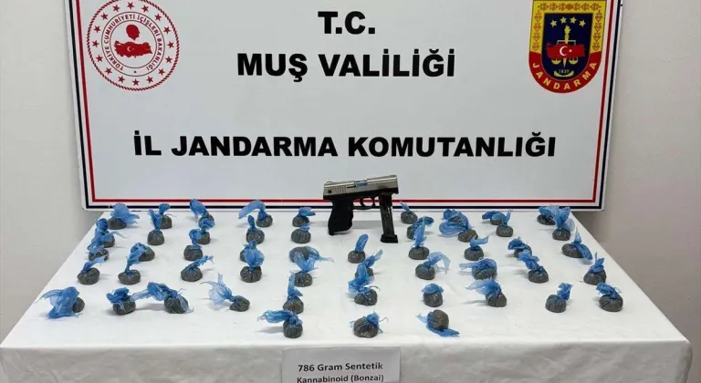 Muş'ta iş yerinde uyuşturucu sattığı iddia edilen zanlı gözaltına alındı