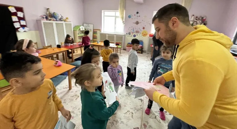 Öğrencilerden vatan nöbetindeki Mehmetçik'e mektup var