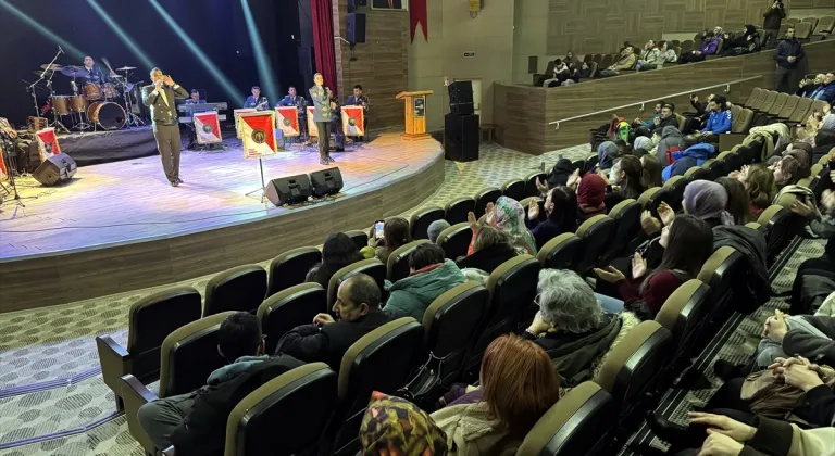 Polis Akademisi Bandosu Ardahan'da konser verdi