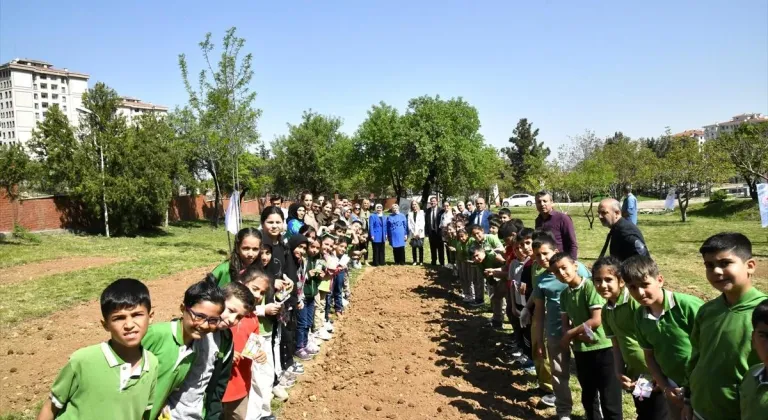 Pütürge yöresine ait Peşmen Nevruzu tabiat parkına dikildi