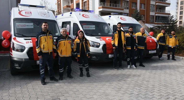 Sağlık Bakanlığınca Malatya'ya gönderilen 9 ambulans ile 6 araç hizmete alındı