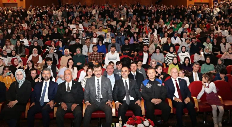 Sanayi ve Teknoloji Bakanı Mehmet Fatih Kacır, Erzurum'da gençlerle buluştu: