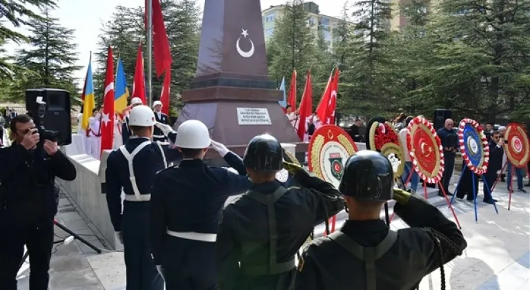 Şehit Hava Pilot Astsubay Çavuş Ahmet Tozluklu Şehitliği'nde tören düzenlendi