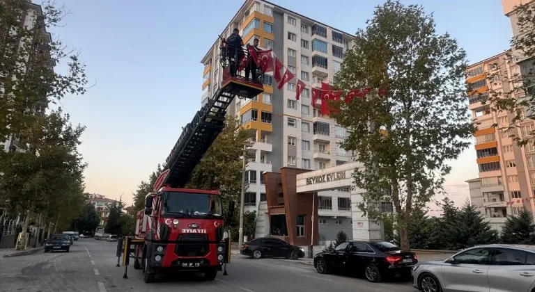 Şehit Uzman Çavuş Mehmet Kökcü'nün Malatya'daki ailesine şehadet haberi verildi