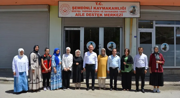 Şemdinli Kaymakamı Akpınar Aile Destek Merkezini ziyaret etti