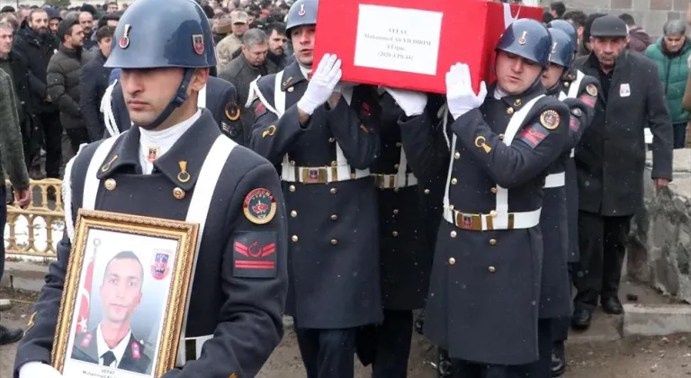 Siirt'te motosiklet kazasında hayatını kaybeden üsteğmen Yıldırım, Erzurum'da toprağa verildi