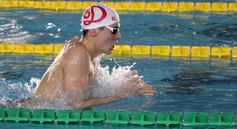 Sırtındaki ağrı nedeniyle başladığı yüzme kariyerini olimpiyat şampiyonluğuyla taçlandırdı