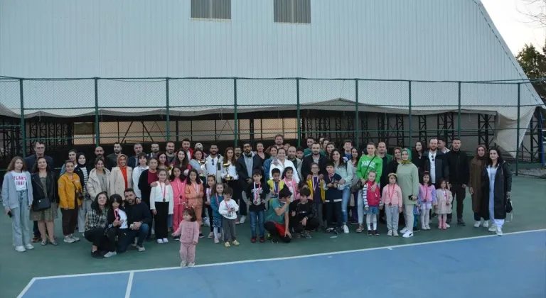 Tatvan'da tenis turnuvası düzenlendi