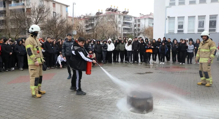 Tunceli'de 6 Şubat depremleri anma programı düzenlendi