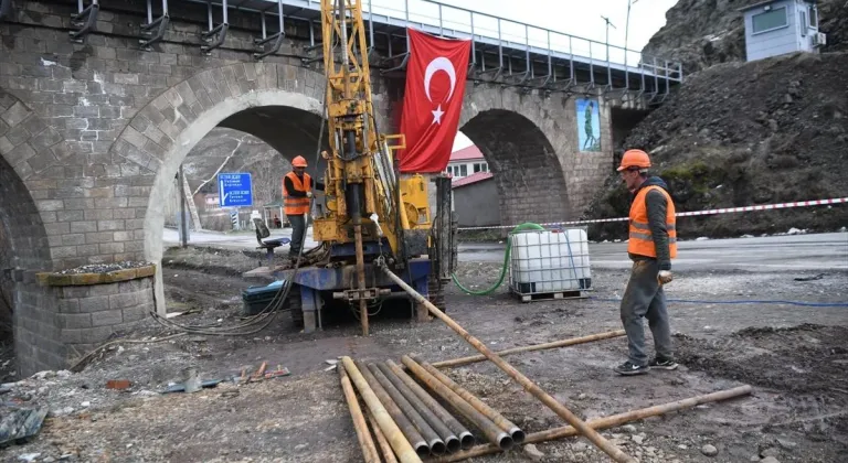 Tunceli'de depreme dayanıksız olan Mutu Köprüsü'nün yerine yenisi yapılacak