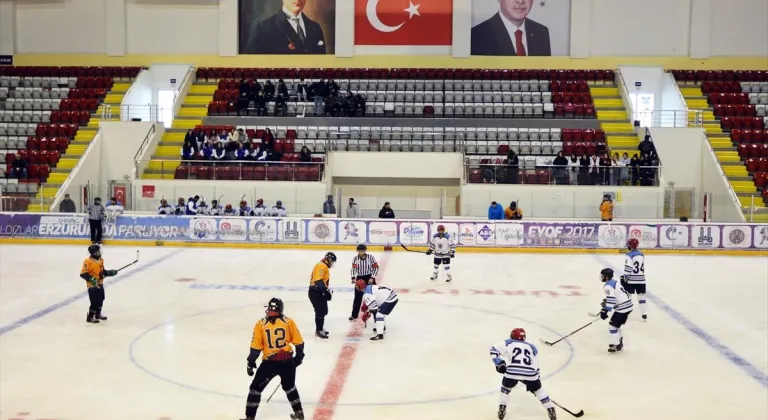 ÜNİLİG Buz Hokeyi müsabakaları Erzurum'da başladı