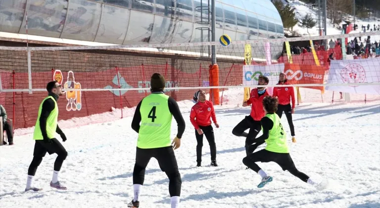 Üniversiteler Arası Türkiye Kar Voleybolu Şampiyonası, Erzurum'da başladı