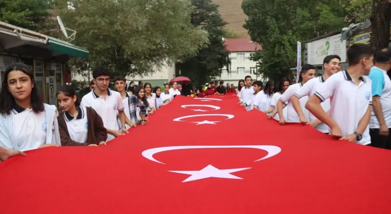 Van, Hakkari, Bitlis ve Muş'ta 19 Eylül Gaziler Günü kutlandı