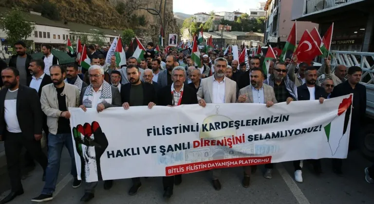 Van ve Bitlis'te İsrail'in Gazze'ye yönelik saldırıları protesto edildi