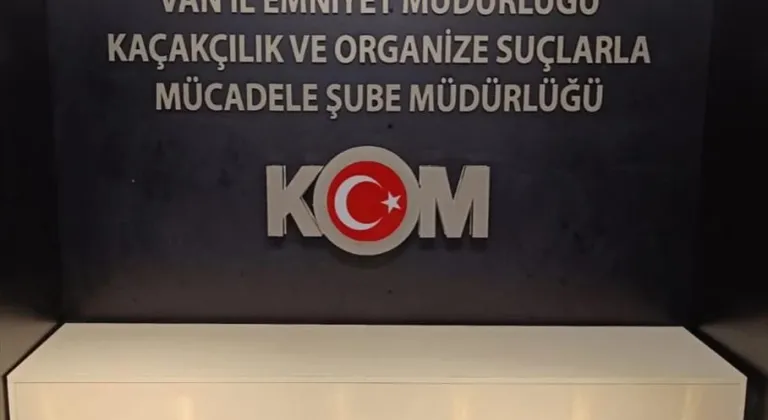 Van'da 22 kilogram külçe altın ele geçirildi