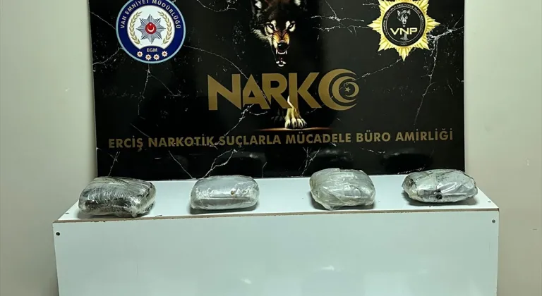 Van'da 8 kilo 750 gram esrar ele geçirildi