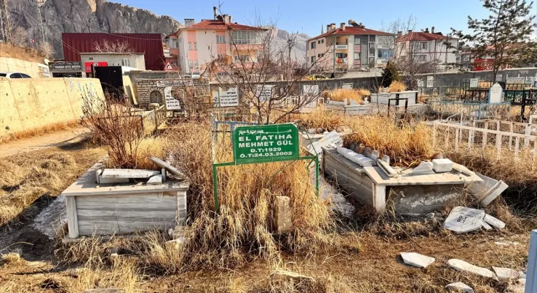 Van'da bazı mezarlar tahrip edildi