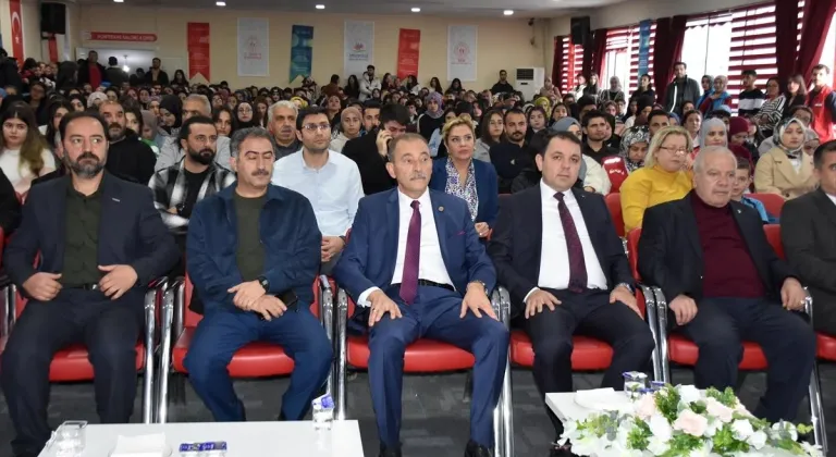 Van'da  "Gençlik Politika Belgesi Vizyonu Çalıştayı" düzenlendi