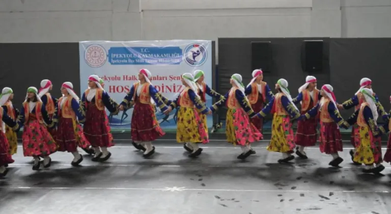 Van'da "Halkoyunları Şenliği" düzenlendi