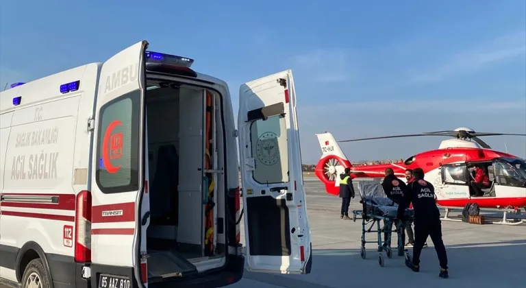 Van'da hamile kadın ambulans helikopterle hastaneye ulaştırıldı