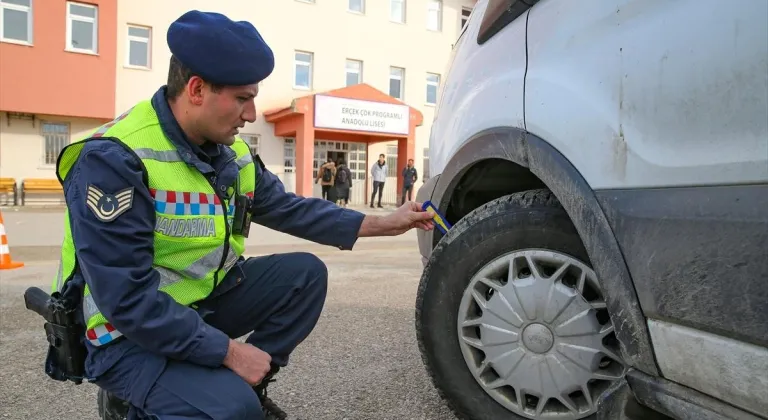 Van'da jandarma ekipleri geçen yıl 8 bin 583 öğrenciye trafik eğitimi verdi