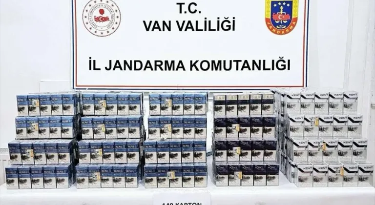 Van'da kuru kayısı çuvallarında kaçak sigara ele geçirildi