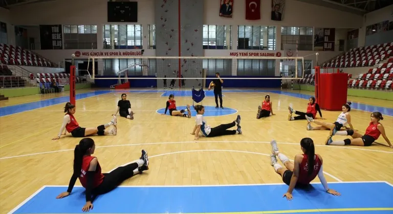 Voleybolda 2. Lig hedefine ulaşan Muşlu kızlar, yeni şampiyonluk peşinde